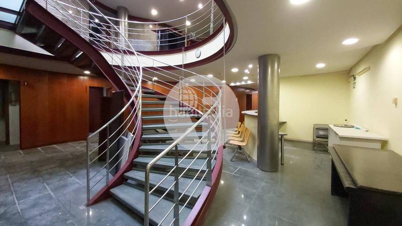 Foto b7def703-4a8e-4a27-8538-f13bc9f89e64. Local comercial espectacular local comercial situado en el distrito de sarriasant gervasi, en el barrio de el putxet i farró. ubicado en la calle en Barcelona