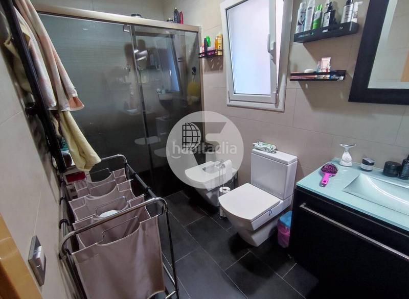 Foto 63460aa9-e87e-465a-9ca6-ade40536de91. Piso  completamente renovado con un diseño moderno y sofisticado en Montcada i Reixac