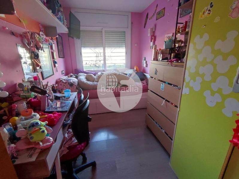 Foto 6a6c19b0-01f5-4a62-b5e9-eb63953b6105. Piso  completamente renovado con un diseño moderno y sofisticado en Montcada i Reixac