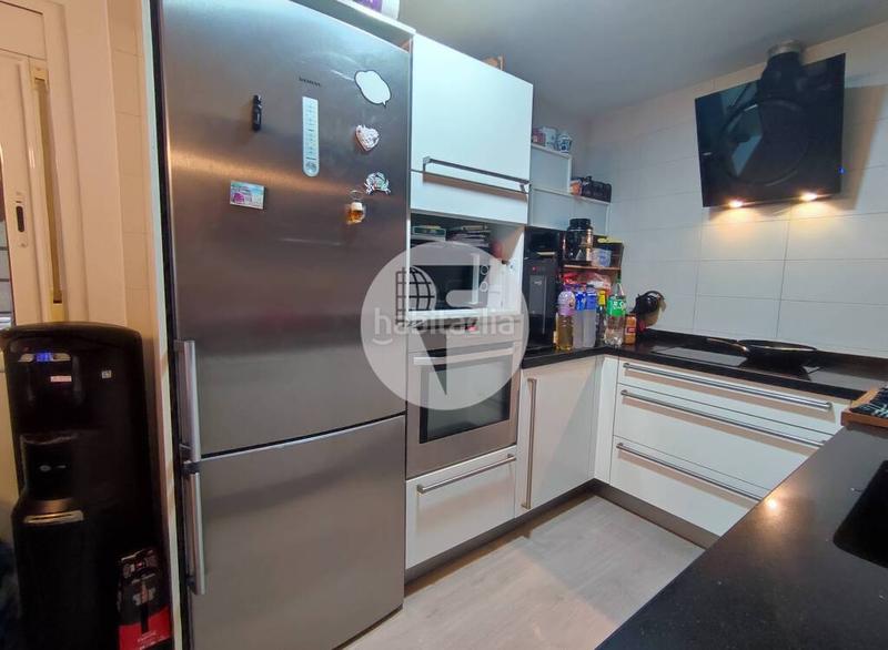 Foto a3ff7157-487a-4168-98b0-cbe16e48eefe. Piso  completamente renovado con un diseño moderno y sofisticado en Montcada i Reixac