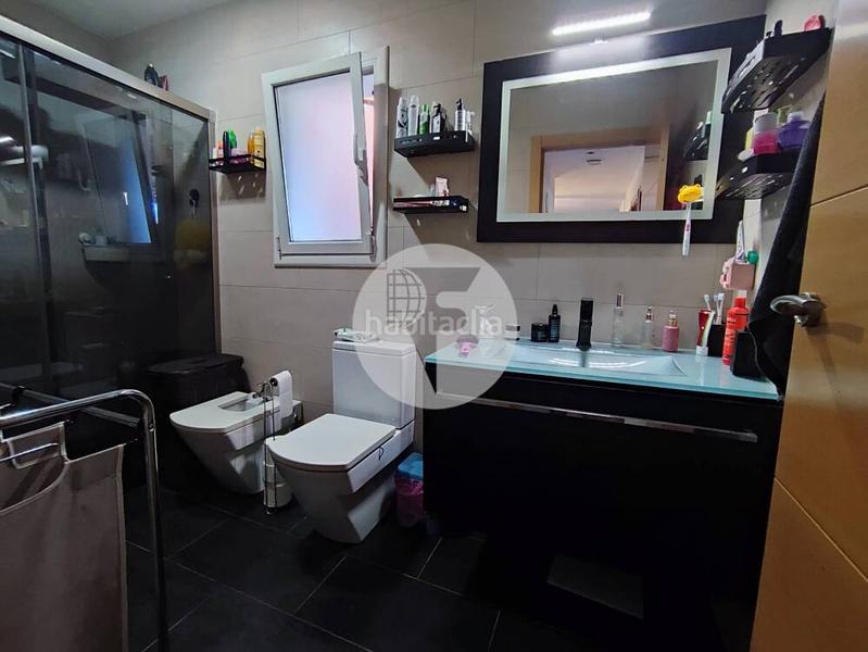 Foto ed77302f-2b14-423f-b09e-3fc9db5060e3. Piso  completamente renovado con un diseño moderno y sofisticado en Montcada i Reixac