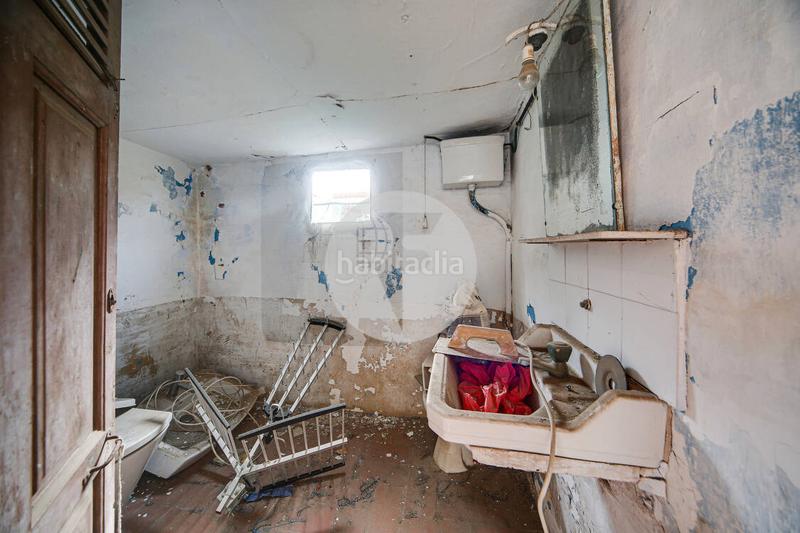 Foto 2ccf5c3d-eff3-4e55-b124-9c4ebadd2763. Planta baja oportunidad única zona bòbiles diagonal colomeres! en Gavà