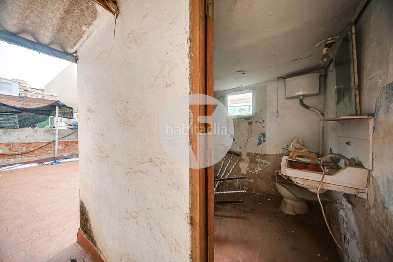 Foto 6ef53ca1-e103-48f1-90e3-f38cb0cca395. Planta baja oportunidad única zona bòbiles diagonal colomeres! en Gavà