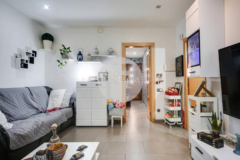 Foto 88b843b0-3ddb-4d35-a75d-4251811456dd. Planta baja oportunidad única zona bòbiles diagonal colomeres! en Gavà