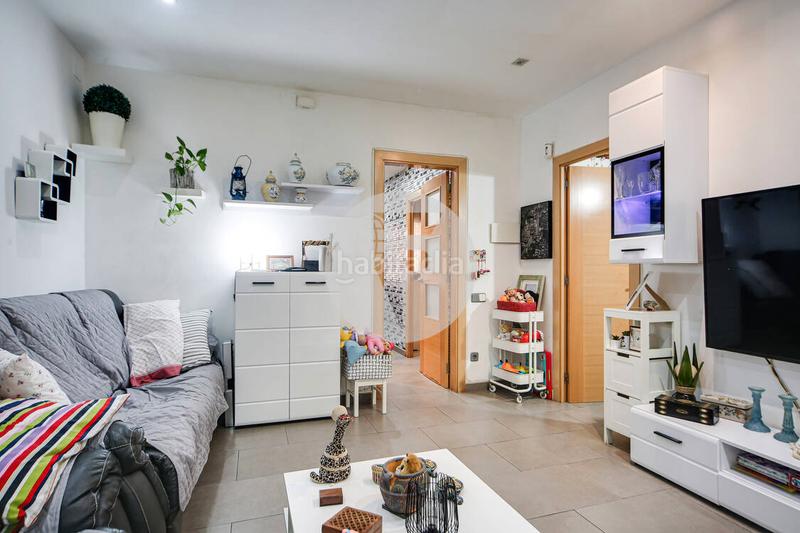 Foto 9c7d3b16-2a37-4a2d-8720-2c599238b762. Planta baja oportunidad única zona bòbiles diagonal colomeres! en Gavà