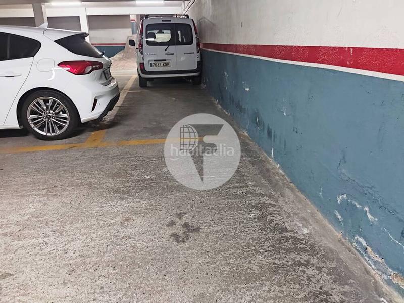 Foto eeb8faa9-aa7b-419f-83ba-0e0bbf5cab10. Aparcament cotxe a Estació del Nord Mollet del Vallès