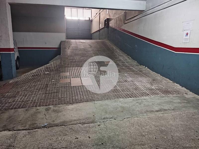 Foto da2d75a2-fc90-4da1-89cc-287873e68ec3. Aparcament cotxe a Estació del Nord Mollet del Vallès