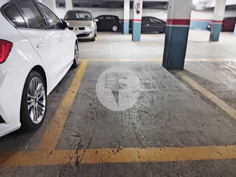 Foto f573bf3c-7679-42cf-bc6d-f683e7625c5c. Aparcament cotxe a Estació del Nord Mollet del Vallès