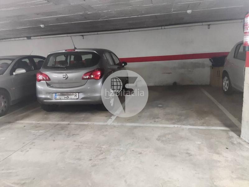 Foto f86b024a-f1d0-4908-9575-ccbda770a322. Posto auto in Estació de França Mollet del Vallès