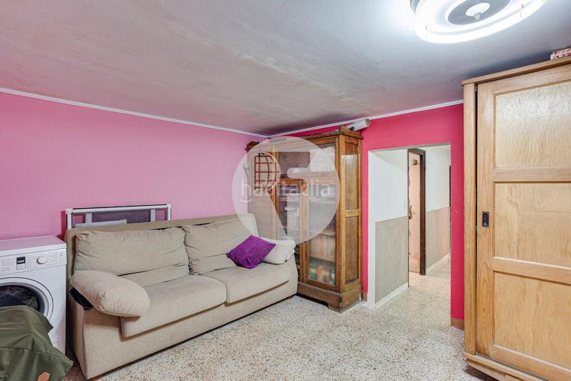 Foto 0812f429-64a6-42f1-bfa8-407e7b2a6fd6. House with heating parking pool in La Miranda Esplugues de Llobregat