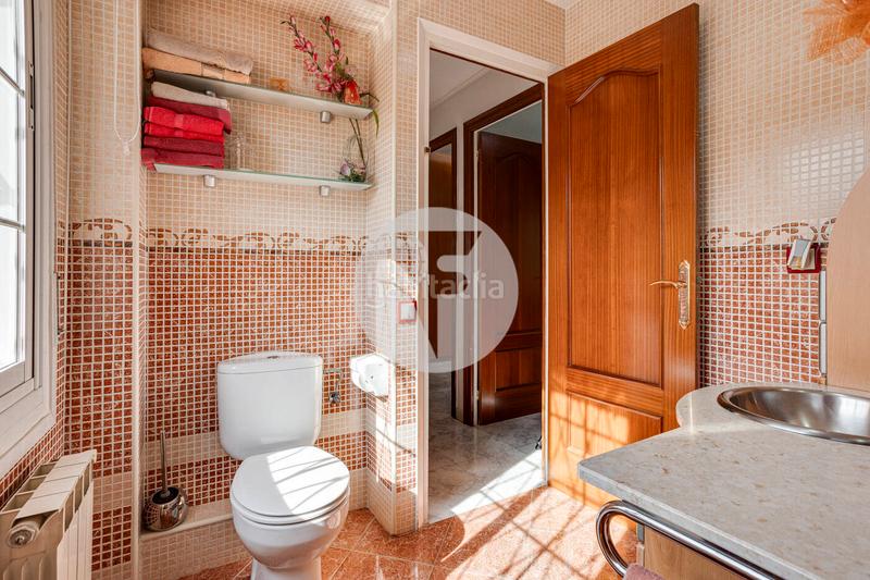 Foto 2e429788-a901-4dcd-bf5e-a15d4041a901. House with heating parking pool in La Miranda Esplugues de Llobregat