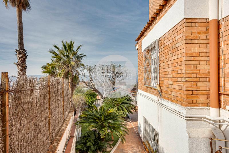 Foto 5d8014d7-5670-455a-af2e-ccb3d675b14d. House with heating parking pool in La Miranda Esplugues de Llobregat