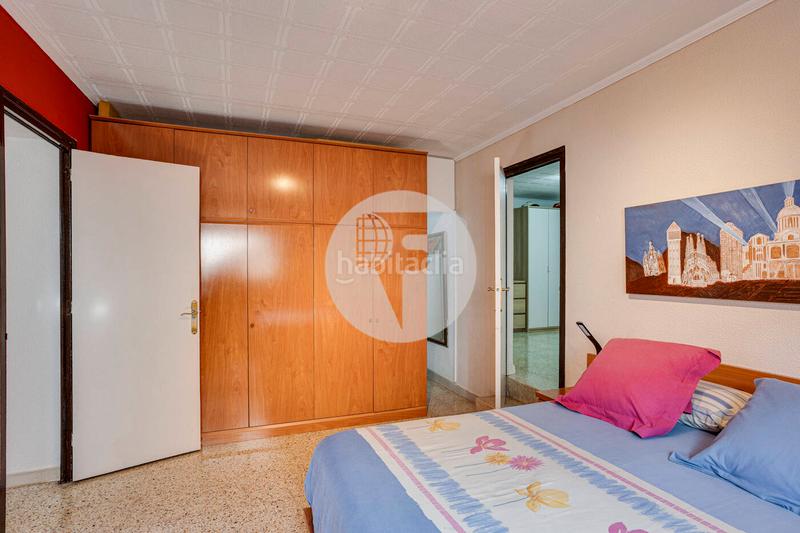 Foto 750ba772-f2d7-4122-b8b1-71dd77020b99. House with heating parking pool in La Miranda Esplugues de Llobregat