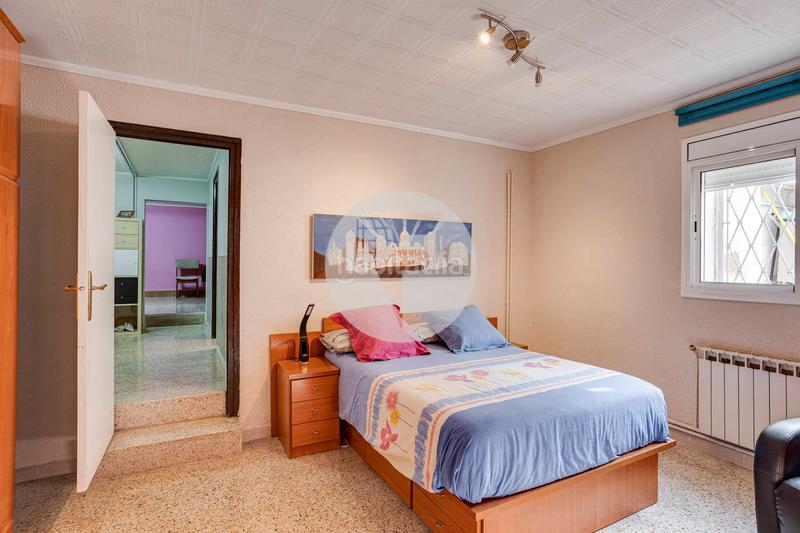 Foto 8101d1da-a641-4b55-9705-2245e7a18299. House with heating parking pool in La Miranda Esplugues de Llobregat