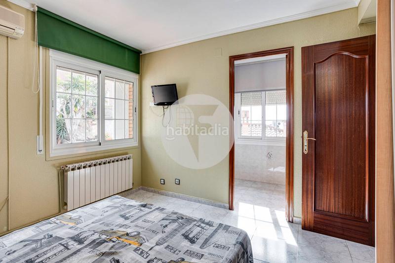 Foto a35a8ff9-4f1e-4ba8-8d3e-1933eba017a9. House with heating parking pool in La Miranda Esplugues de Llobregat