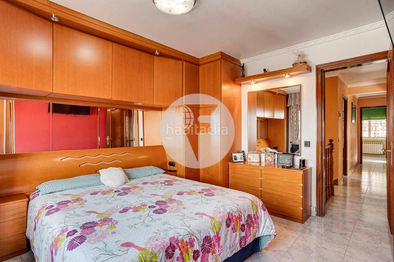 Foto af72be10-b2e0-4ead-bfae-00959098e30e. House with heating parking pool in La Miranda Esplugues de Llobregat