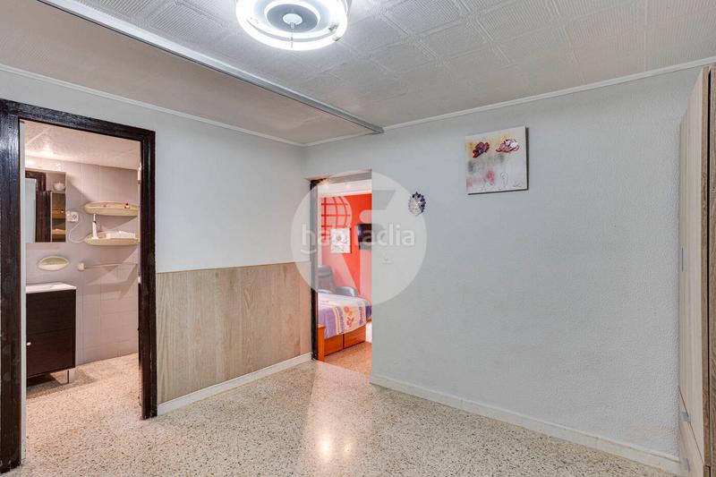 Foto d3808712-a3ac-49da-8794-f48b6ab8b9fc. House with heating parking pool in La Miranda Esplugues de Llobregat