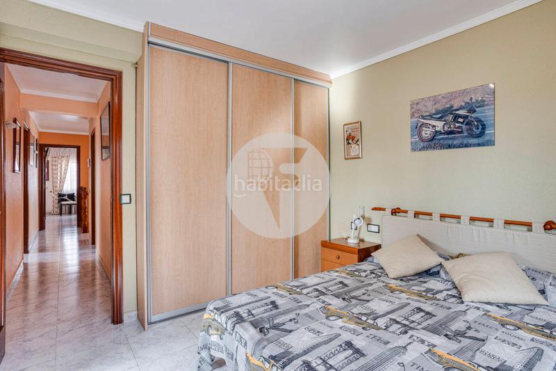 Foto e5ff6445-84d4-418d-bf74-69a5e7e47337. House with heating parking pool in La Miranda Esplugues de Llobregat