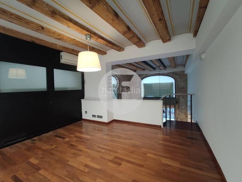 Foto 8b71bc5f-cd6f-4bc9-b97f-a2bec1e4082d. Local commercial dans Gòtic Barcelona