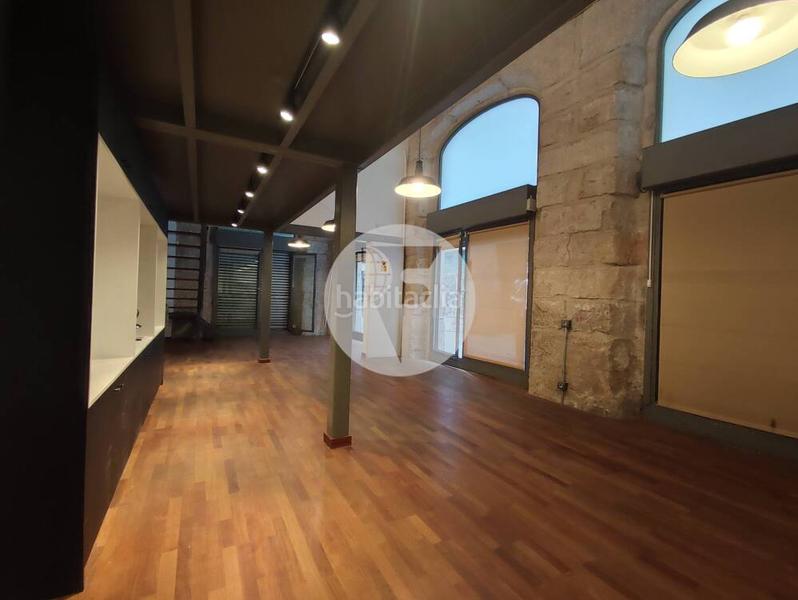 Foto ec217649-c832-4591-bb6f-042efde1e6eb. Local commercial dans Gòtic Barcelona