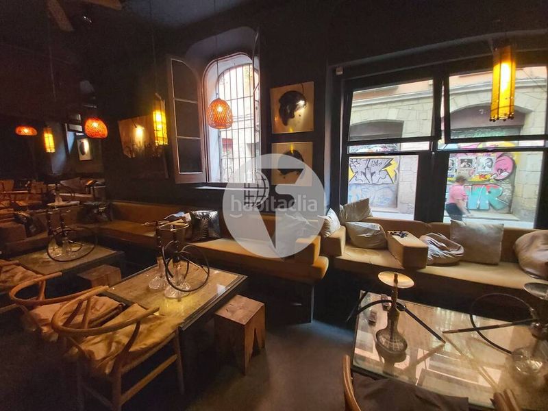 Foto 50e42993-be19-43f2-b930-c178ffe49d98. Local comercial a Raval Barcelona