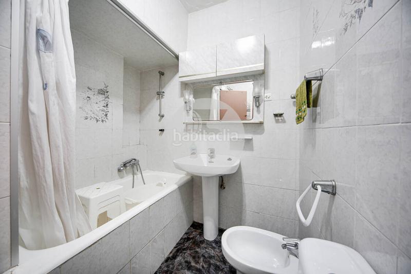 Foto 26f898d0-8961-4d00-b44f-b354256059dc. Etagenwohnung mit heizung in Passeig Maragall Gavà
