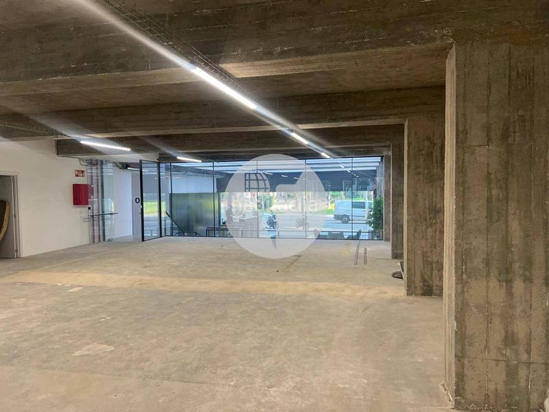 Foto 6d13e689-eac6-4da2-b5bc-9cc3e58c6c2e. Lloguer local comercial a Poblenou Barcelona