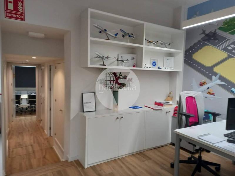 Foto 538951df-5d96-4469-9762-f062a6b9cc57. Location local commercial dans Sant Antoni Barcelona