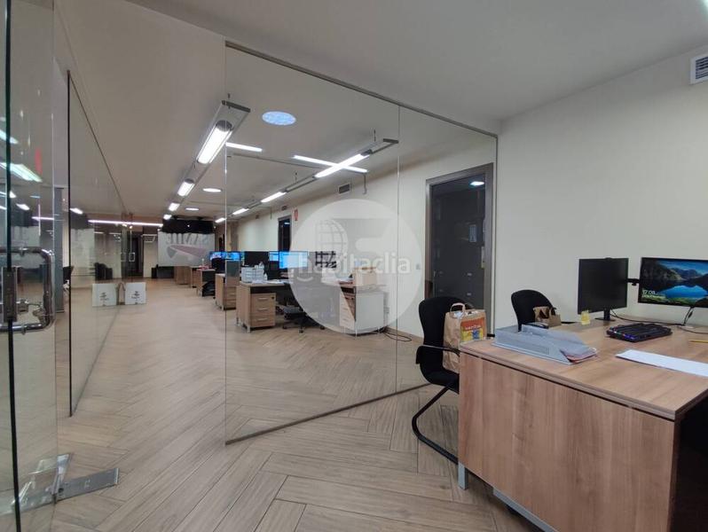 Foto eeea3ce6-3384-4048-9b05-f2036e84c7fb. Geschäftsraum mit heizung in Poblenou Barcelona