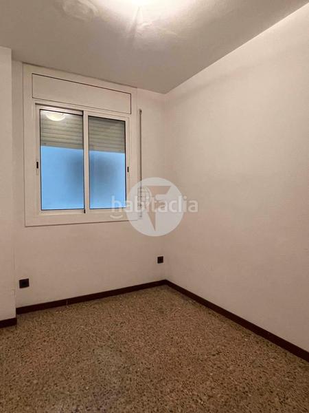 Foto f67c3ffa-9574-468b-9645-b68fa018429a. Alquiler piso en Sant Antoni Barcelona