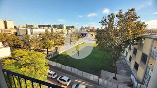 Appartement à Campoamor. Oportunidad en sabadell  piso para reformar en campoamor por 169