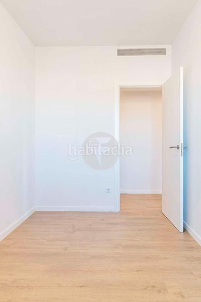 Foto c0ae18a2-5b35-45d1-ba70-aa76e850eb24. Lloguer pis amb calefacció aparcament a Sant Josep Hospitalet de Llobregat (L´)