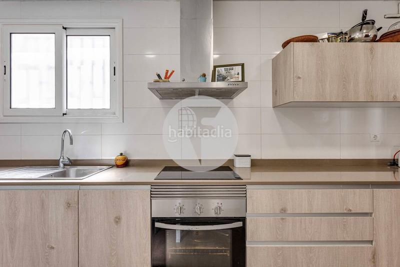 Foto 074f02d0-b8b4-4ff9-b46c-0a91844cb767. Pis amb calefacció a Sagrada Família Barcelona