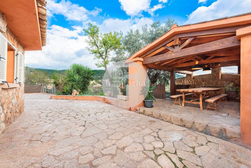 Foto 0ea2a67c-39d9-4ba2-a1b4-5e2d2fe930d4. Haus mit heizung parking in Calvià poble Calvià