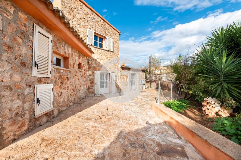 Foto ae48e1ca-baa6-46de-ab80-3566842db86f. Haus mit heizung parking in Calvià poble Calvià