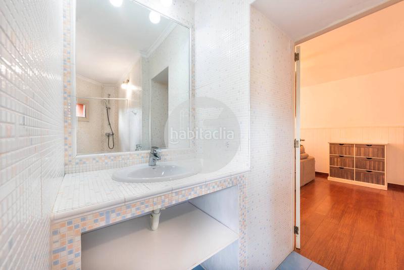 Foto f39bcda2-e47c-4451-a9d5-4bedb617bb54. Haus mit heizung parking in Calvià poble Calvià