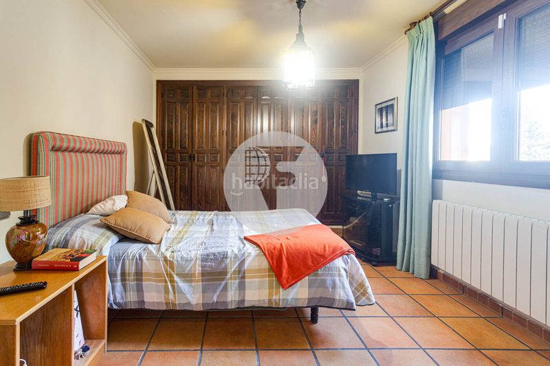 Foto 54dc2635-a7d6-4a9c-aaac-f2654e813b4d. Casa amb calefacció aparcament piscina a Molino de la Hoz Rozas de Madrid (Las)