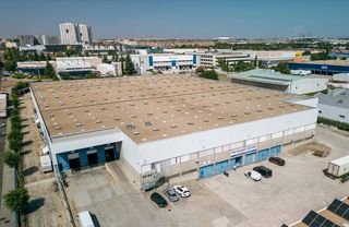 Location Bâtiment à usage industriel à La Espinilla-Parque Blanco. Disponible nave logística ubicada en el polígono industrial cosl