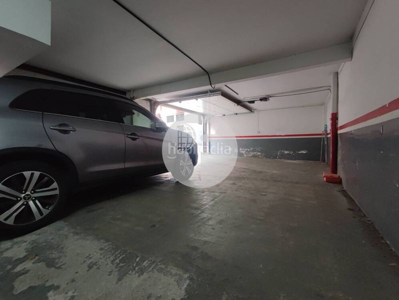 Foto eb55dd97-0b9a-4948-ab89-8852f76c14cc. Local comercial a Putget - Farró Barcelona