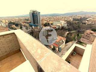 Dúplex a Cementiri Vell. Ático dúplex de lujo con 3 terrazas en vallparadís  universitat