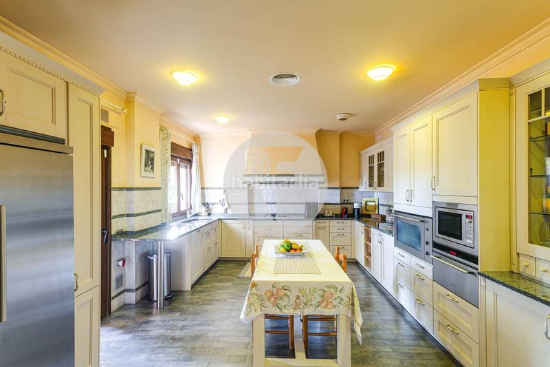 Foto 026864ae-f5f4-40eb-8f43-6e90b29c4d38. Casa amb calefacció aparcament piscina a Molino de la Hoz Rozas de Madrid (Las)