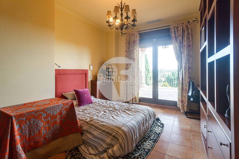 Foto 5e5ee4d3-59a2-4476-a766-1fd5b5512b3b. Casa amb calefacció aparcament piscina a Molino de la Hoz Rozas de Madrid (Las)