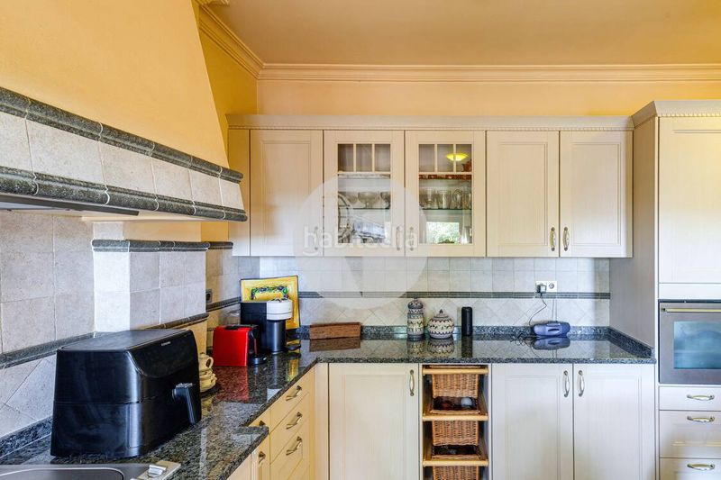 Foto 5ff2e77e-b256-405b-ac37-fc8258da0406. Casa amb calefacció aparcament piscina a Molino de la Hoz Rozas de Madrid (Las)