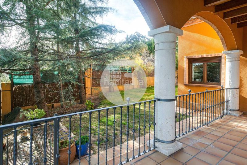 Foto b54df79c-9254-4e10-b60b-55ce881f8826. Casa amb calefacció aparcament piscina a Molino de la Hoz Rozas de Madrid (Las)