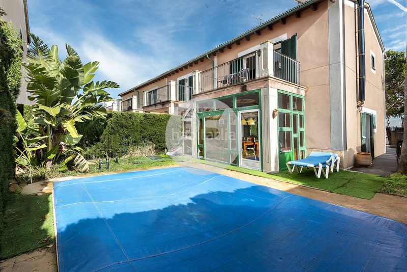 Foto ec13f387-42a0-462a-b149-b9b4f9d28c6a. Casa aparellada amb piscina a port d´Alcúdia-platja dálcúdia Alcúdia