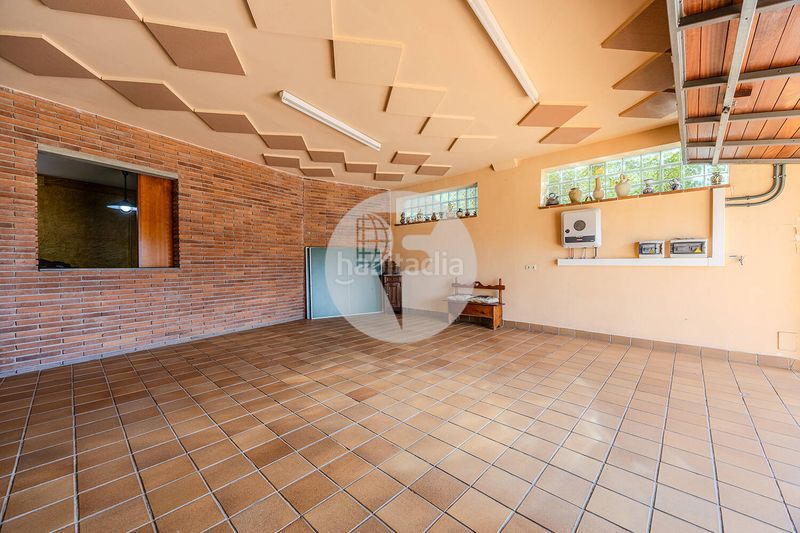 Foto 2b23529c-0fea-4f25-a22f-3efba0a9f7b9. Casa exclusiva finca con gran parcela y posibilidad de segunda vivienda independiente en Granollers