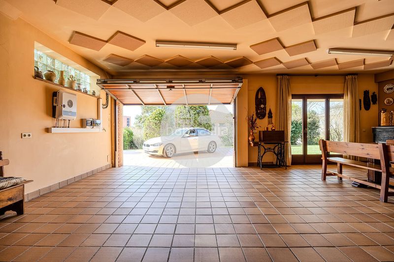Foto 2e1e4110-b6a3-428f-9f30-25d2ed932550. Casa exclusiva finca con gran parcela y posibilidad de segunda vivienda independiente en Granollers