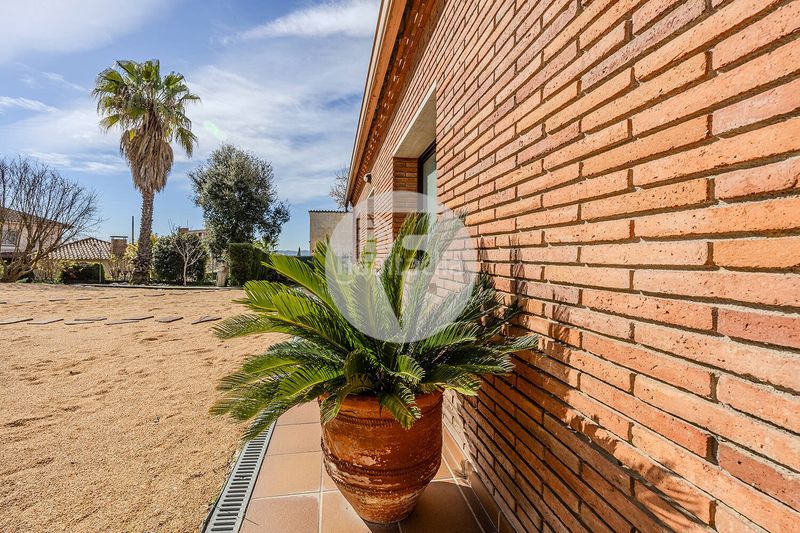 Foto 71a7c4e6-3b2b-4555-9f65-902ed5f5a018. Casa exclusiva finca con gran parcela y posibilidad de segunda vivienda independiente en Granollers