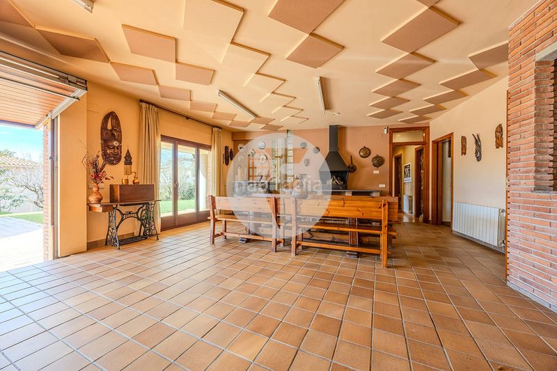 Foto 8773c73e-849a-40fc-b988-cec9734c3897. Casa exclusiva finca con gran parcela y posibilidad de segunda vivienda independiente en Granollers