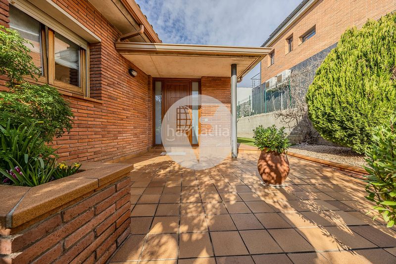 Foto b704d11c-f16f-4348-8436-12818cd22e49. Casa exclusiva finca con gran parcela y posibilidad de segunda vivienda independiente en Granollers